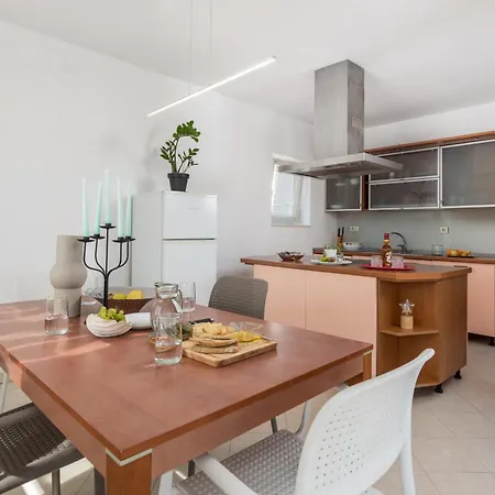 Vila Lux 2 * Rijeka