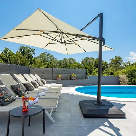 Lux 2 Apartman