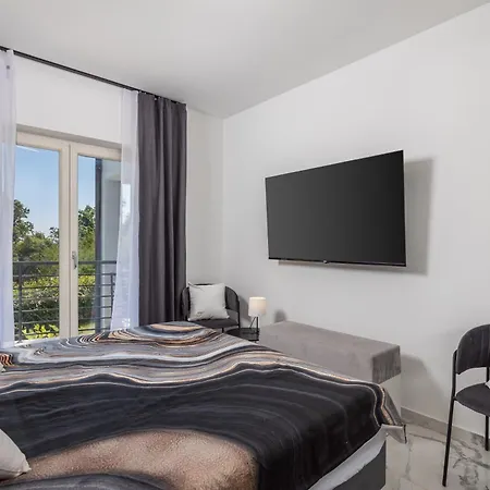 Apartman Lux 2 *